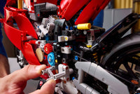 LEGO TECHNIC 42202 Motocicletta Ducati Panigale V4 S