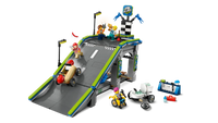 LEGO CITY 60460 Nessun limite: gara sulla pista a rampe