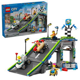 LEGO CITY 60460 Nessun limite: gara sulla pista a rampe