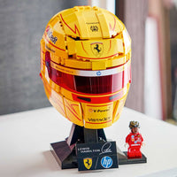 LEGO® Editions 43022 Casco di Lewis Hamilton Scuderia Ferrari HP USCITA MAGGIO