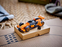 LEGO CITY 60442 Pilota di F1 con la macchina da corsa McLaren