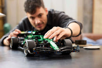 LEGO® Technic 42240 - Auto da corsa Aston Martin Aramco AMR25 F1 USCITA LUGLIO